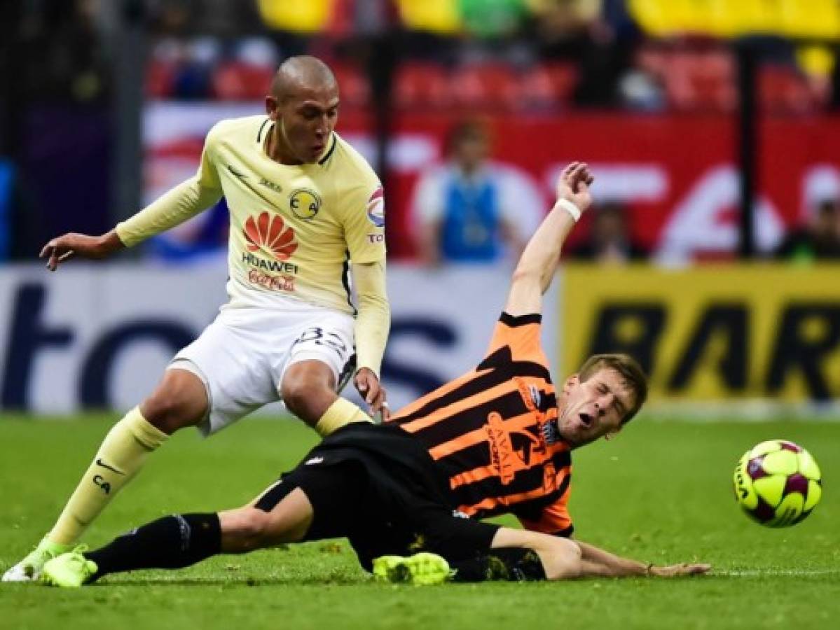 América venció 1-0 al Necaxa en el Estadio Azteca y Brayan Beckeles que fue amonestado