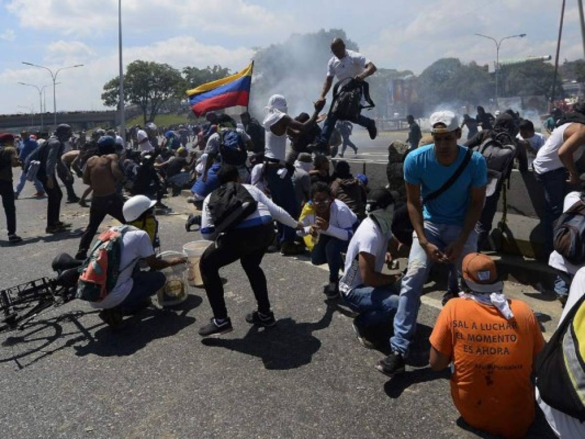 Jornada de protestas en Venezuela ante llamado de Guaidó para derrocar a Maduro