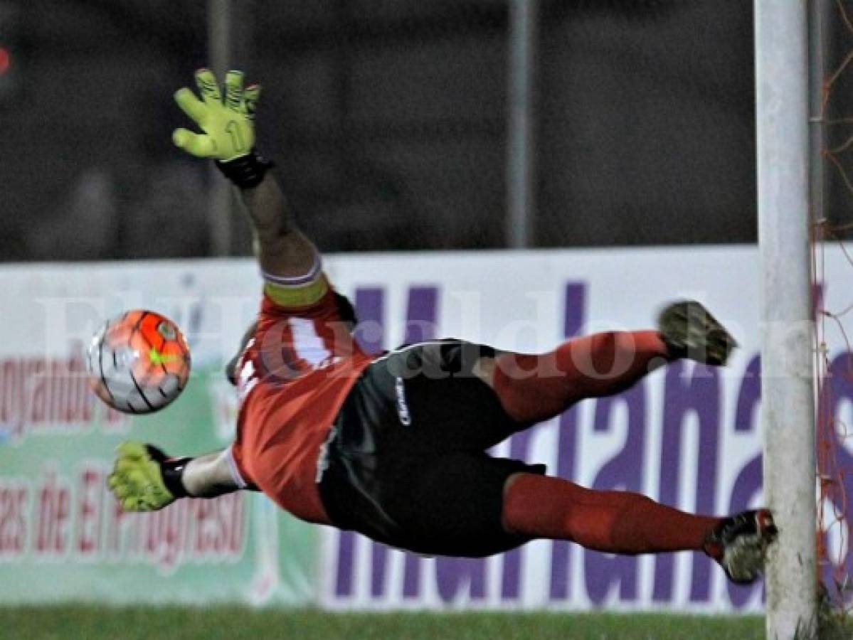 Pastor Martínez marca de último minuto un gol ante Social Sol que se gritó hasta en La Ceiba