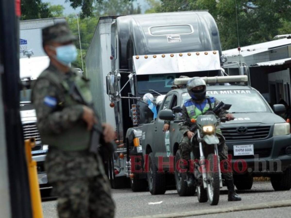 En caravana y fuertemente custodiadas, traslado de maletas electorales ya llega al 90% (FOTOS)