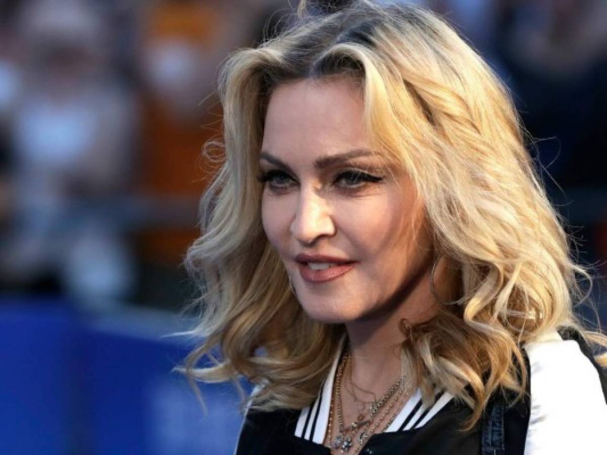 Madonna enfrenta preguntas incómodas en proceso de adopción