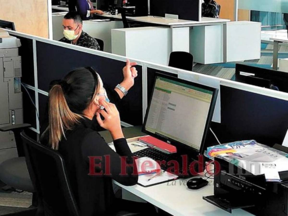 Prohíben contratar a más personal en el sector público de Honduras