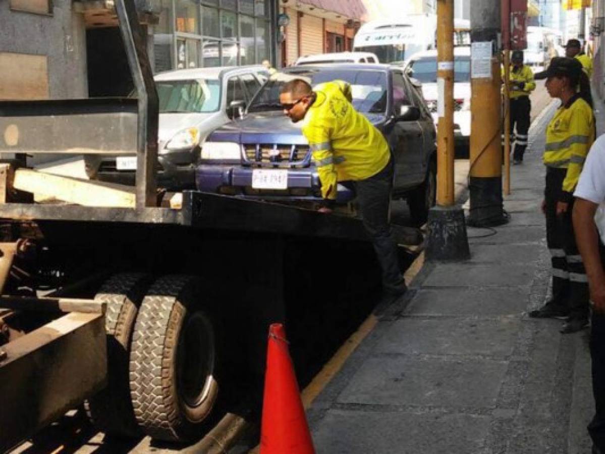 Insuficientes las grúas municipales para liberar calles