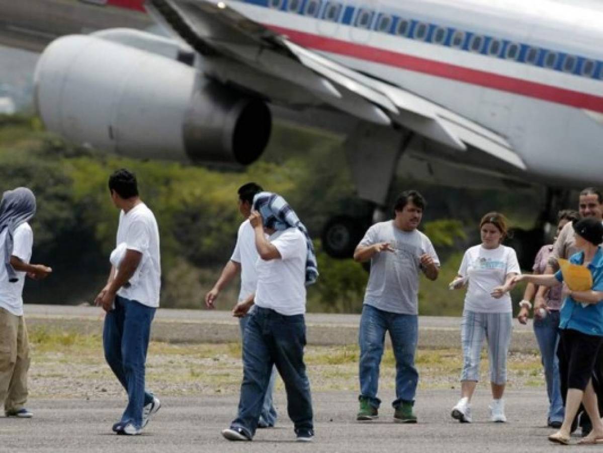 En vuelo humanitario retornaron 278 hondureños varados en España