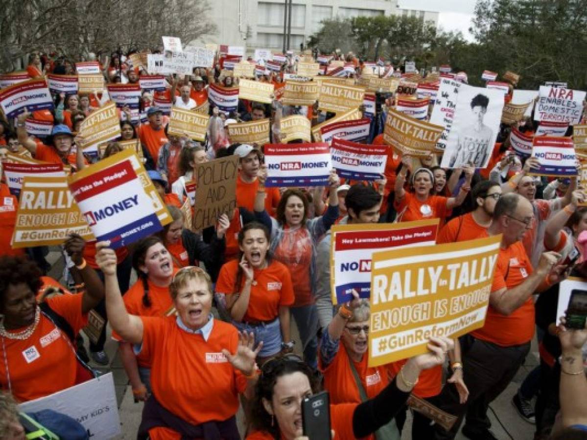 Sobrevivientes de tiroteo llaman a los turistas a boicotear Florida