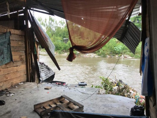 Lluvias dejan varias familias damnificadas en la zona norte; anuncian más aguaceros