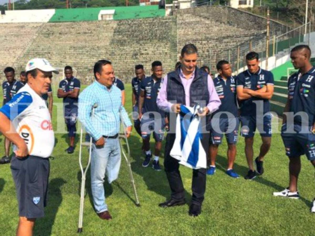 Presidente de la Fenafuth Jorge Salomón molesto con árbitro designado para el duelo Panamá - Honduras