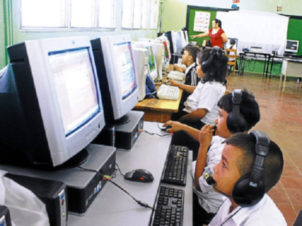 Nuevas tecnologías, privilegio denegado en escuelas rurales de Honduras