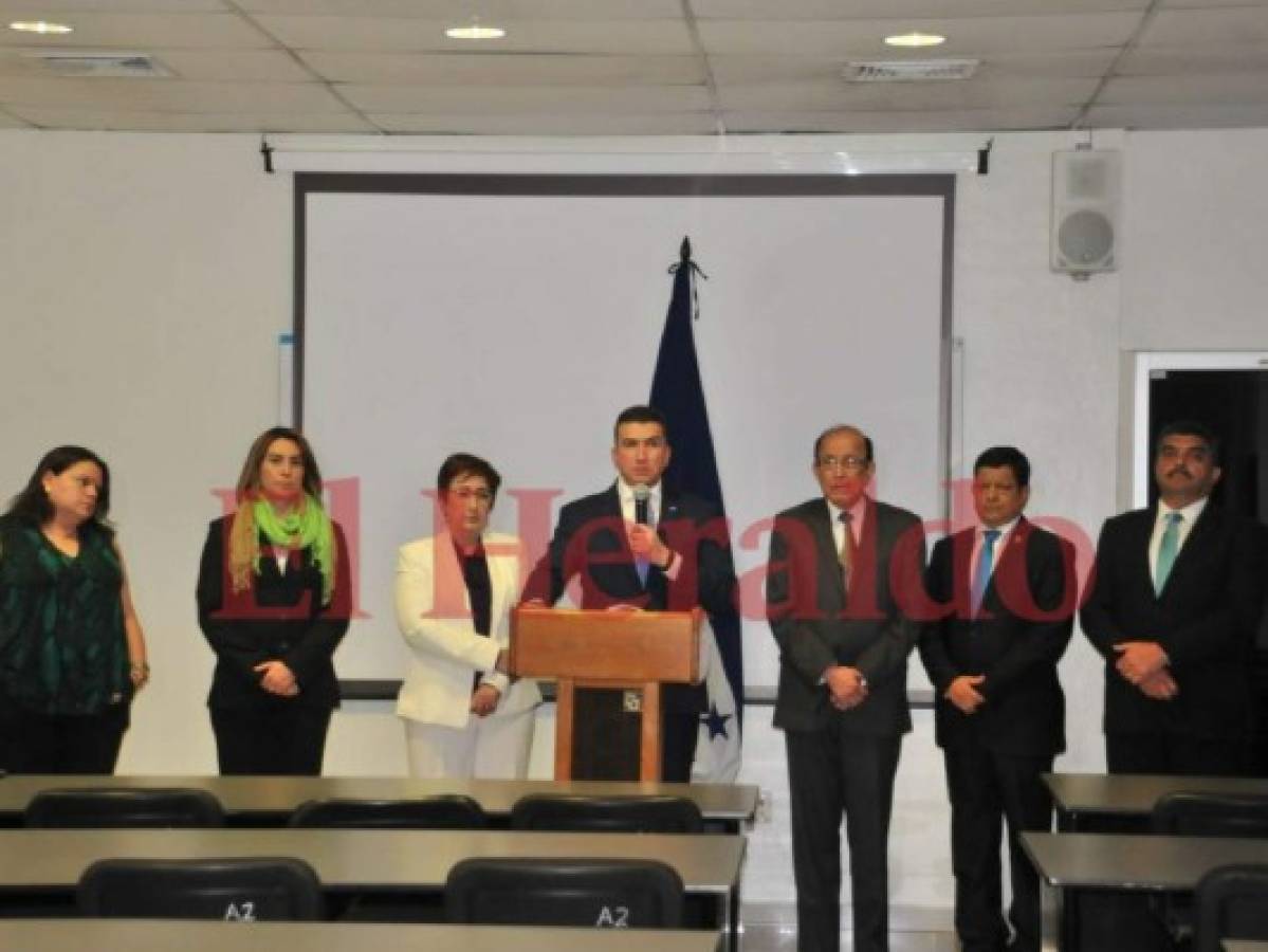 Junta Proponente elige listado de cinco aspirantes a fiscal que enviará al Congreso Nacional de Honduras