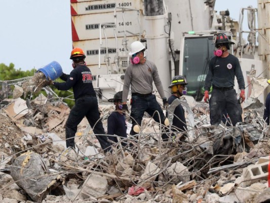 Muertos en derrumbe de edificio en Florida ascienden a 46