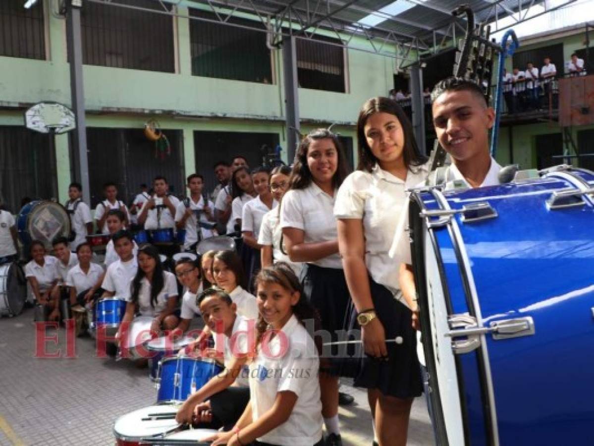 La banda del Instituto Mixto Hibueras.