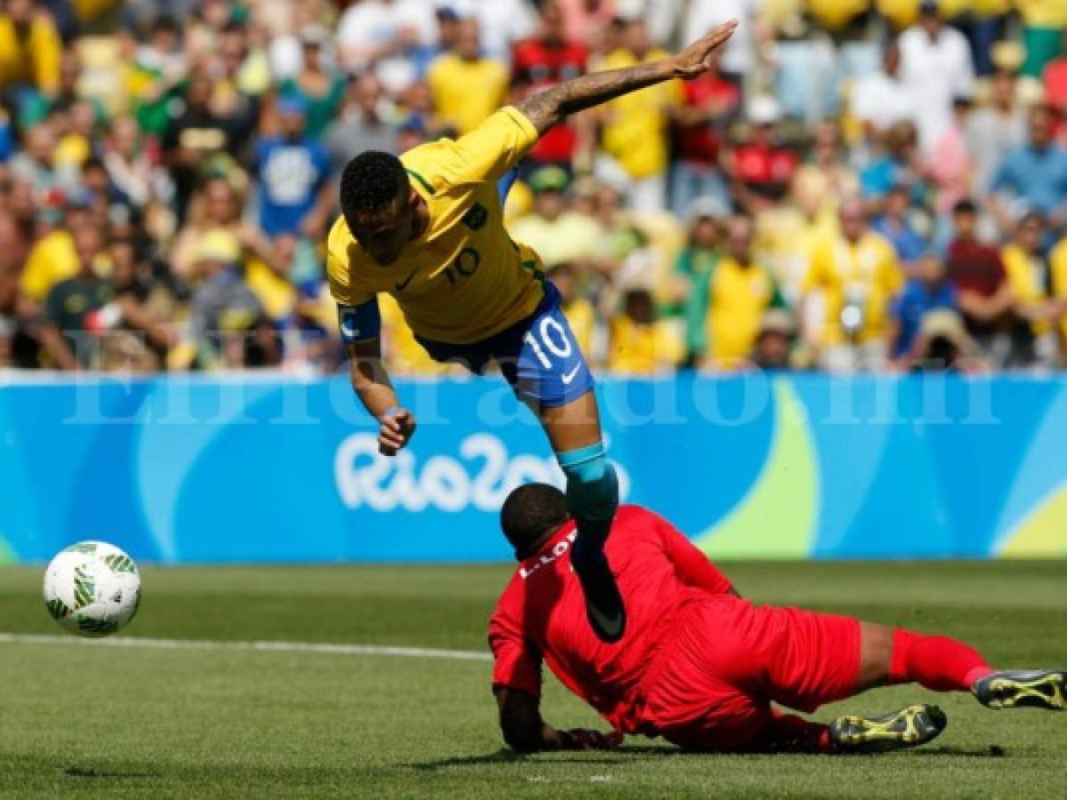 Neymar anota a los 16 segundos y termina lesionado en el juego ante Honduras