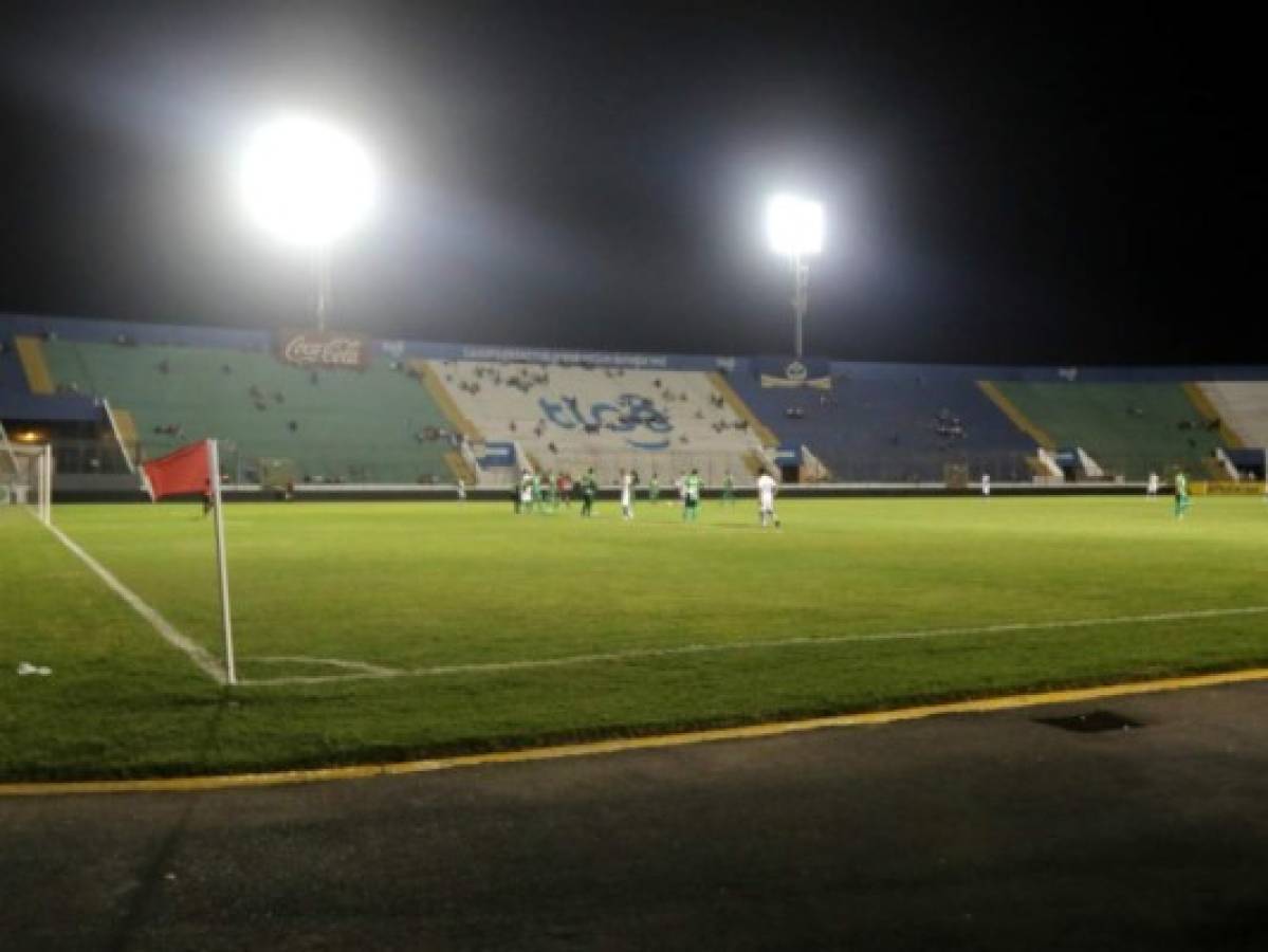 Zafarrancho entre barras de Olimpia y Marathón deja detenidos y heridos en el Nacional