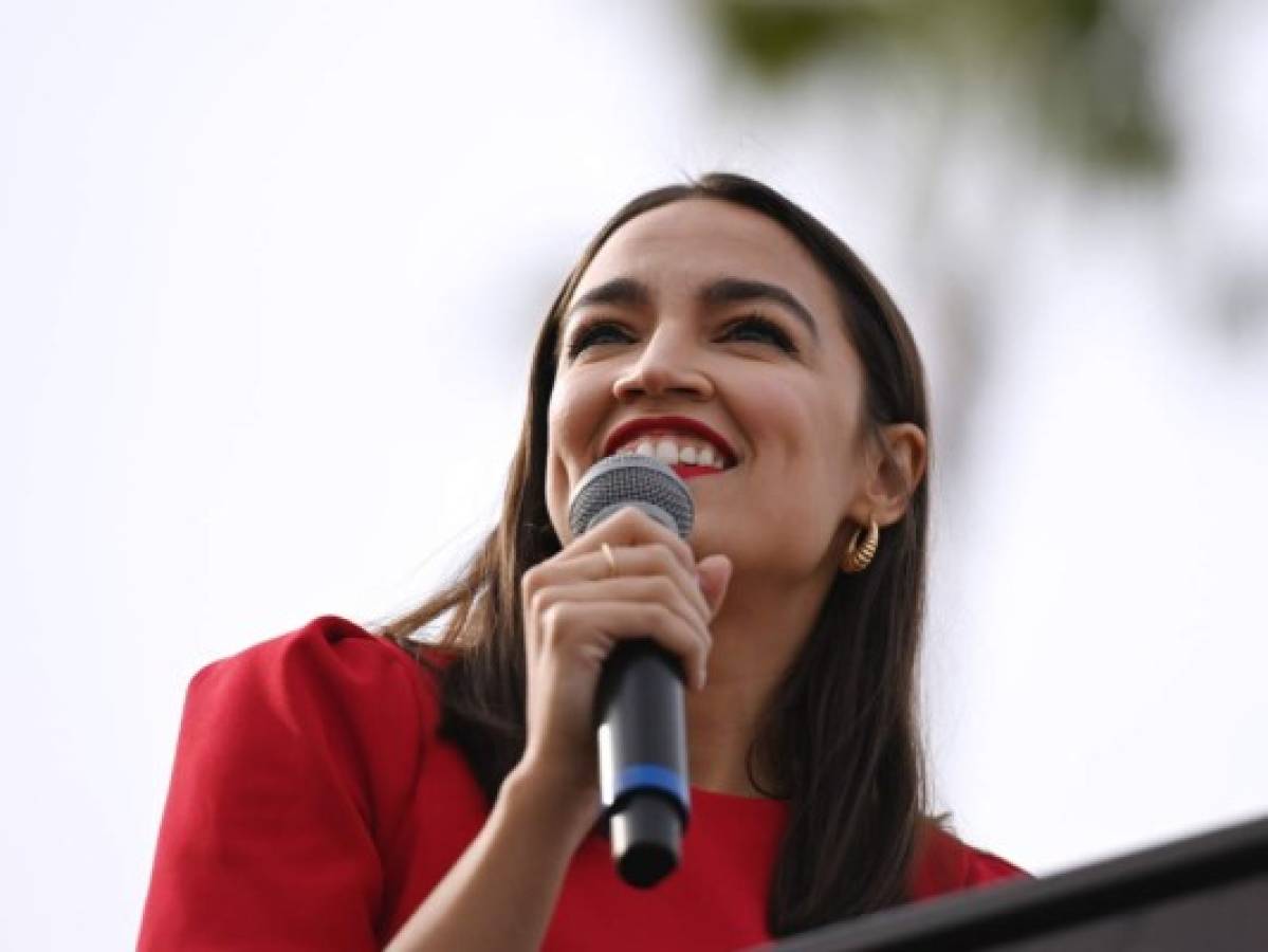 Alexandria Ocasio-Cortez reelecta cómodamente en Nueva York