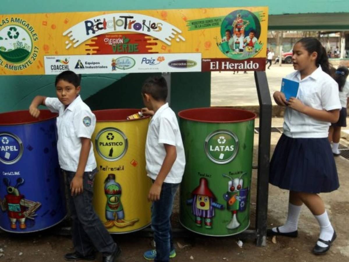 Aprender sobre el abono orgánico encantó a los escolares