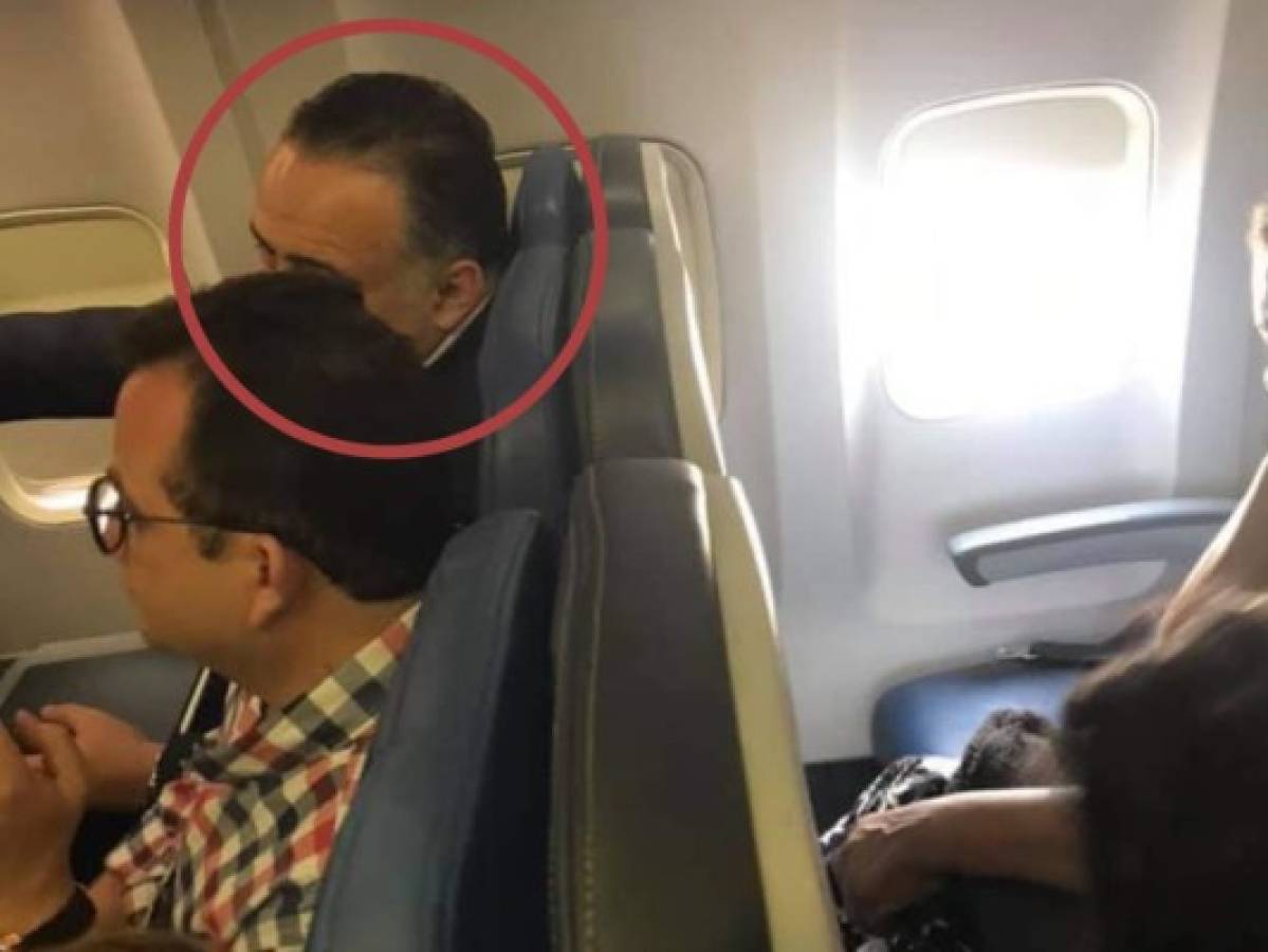 Retienen por más de dos horas en aeropuerto de EE UU a Armando Calidonio, alcalde de San Pedro Sula