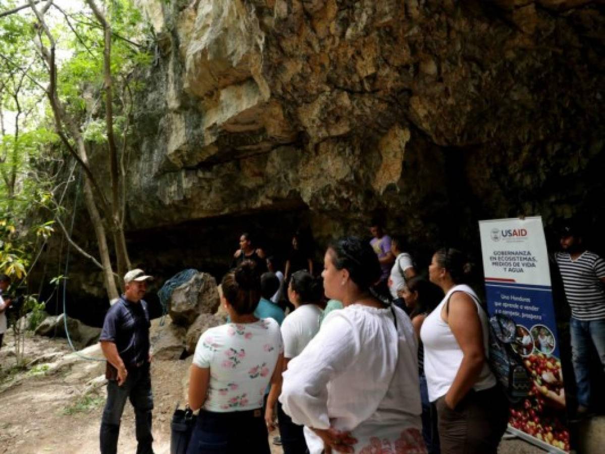 Tierra Adentro: Un éxito Caravana Viajando por Honduras en Joya de los Lagos  