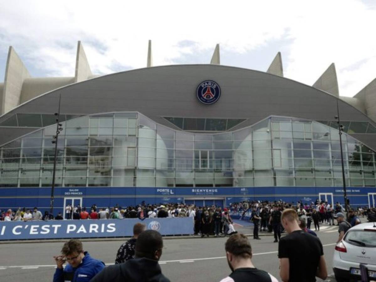 PSG tendrá casa llena para primer partido como local el sábado