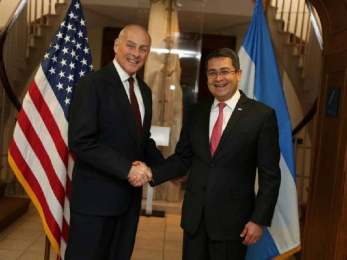 John Kelly, el viejo amigo de Honduras pese a denuncias de abusos