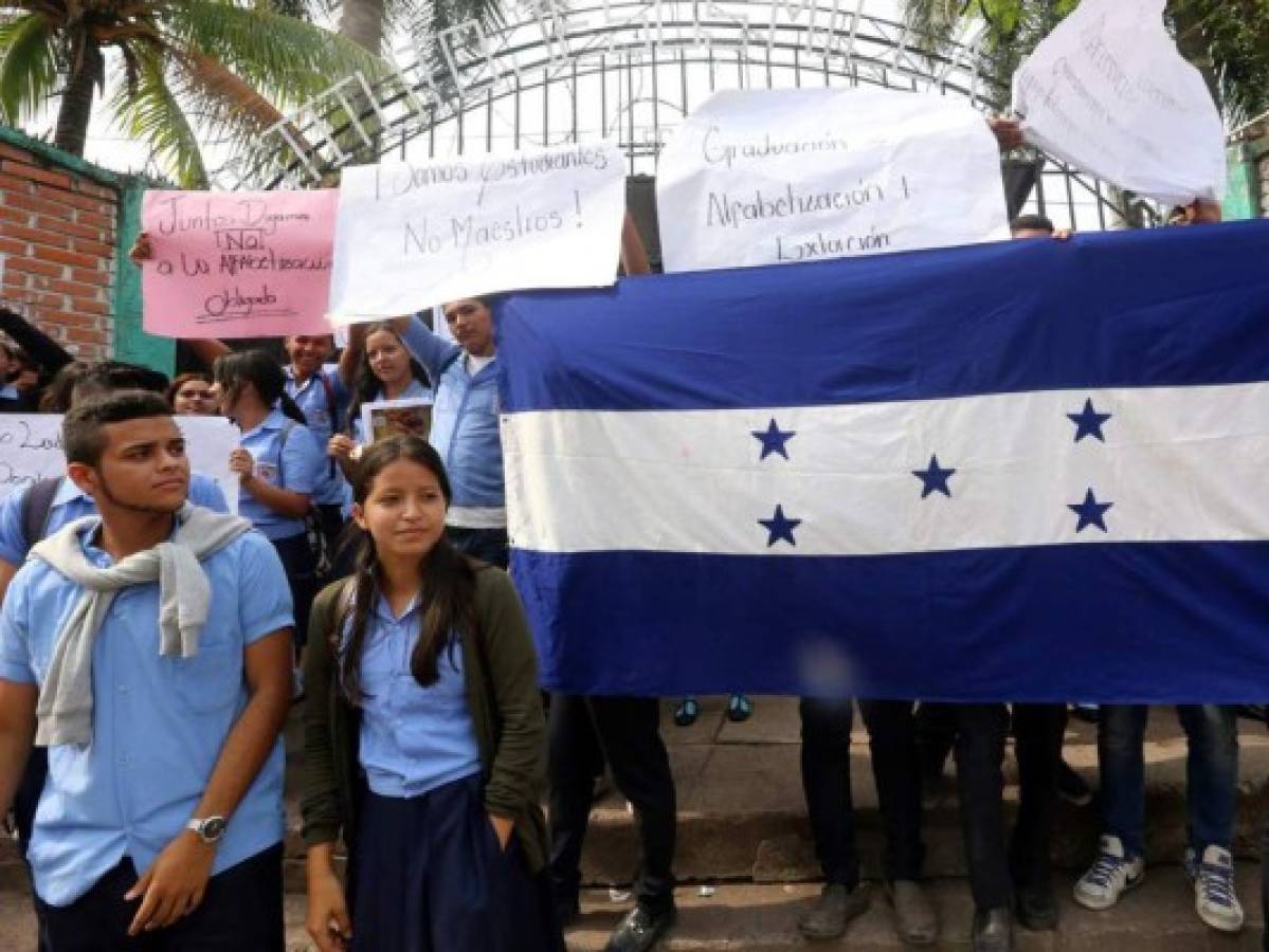 Estudiantes denuncian a diputados de Libre por incitar tomas