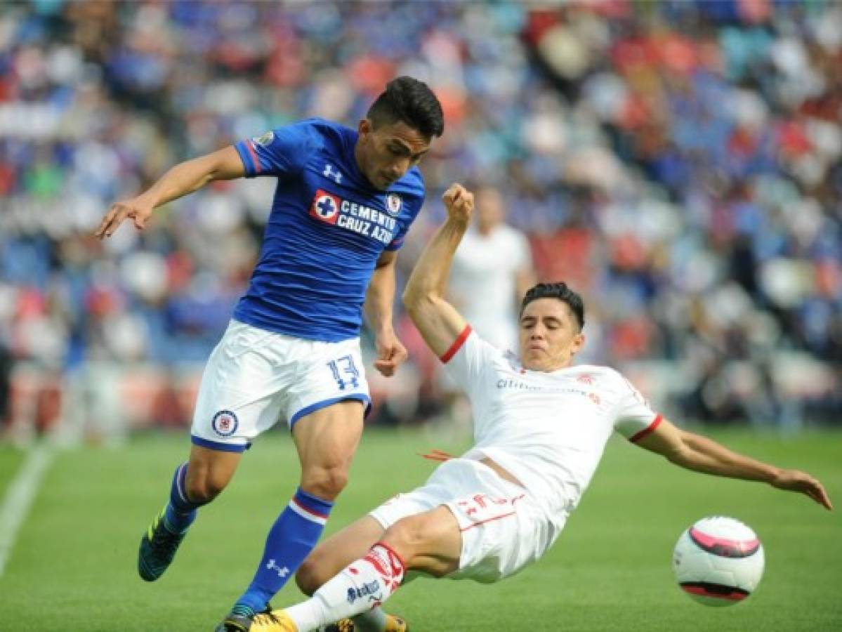 Pumas vence 2-0 a Lobos BUAP con doblete del chileno Castillo en el fútbol mexicano