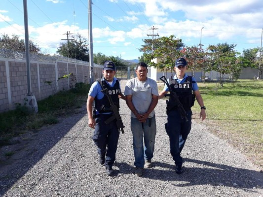 Comayagua: Capturan a padre por violar a sus hijas de 15 y 17 años