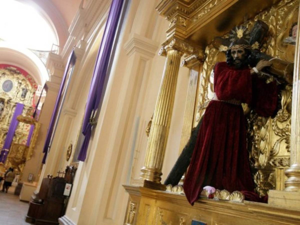 Unas 25 imágenes católicas participan en las procesiones de Semana Santa