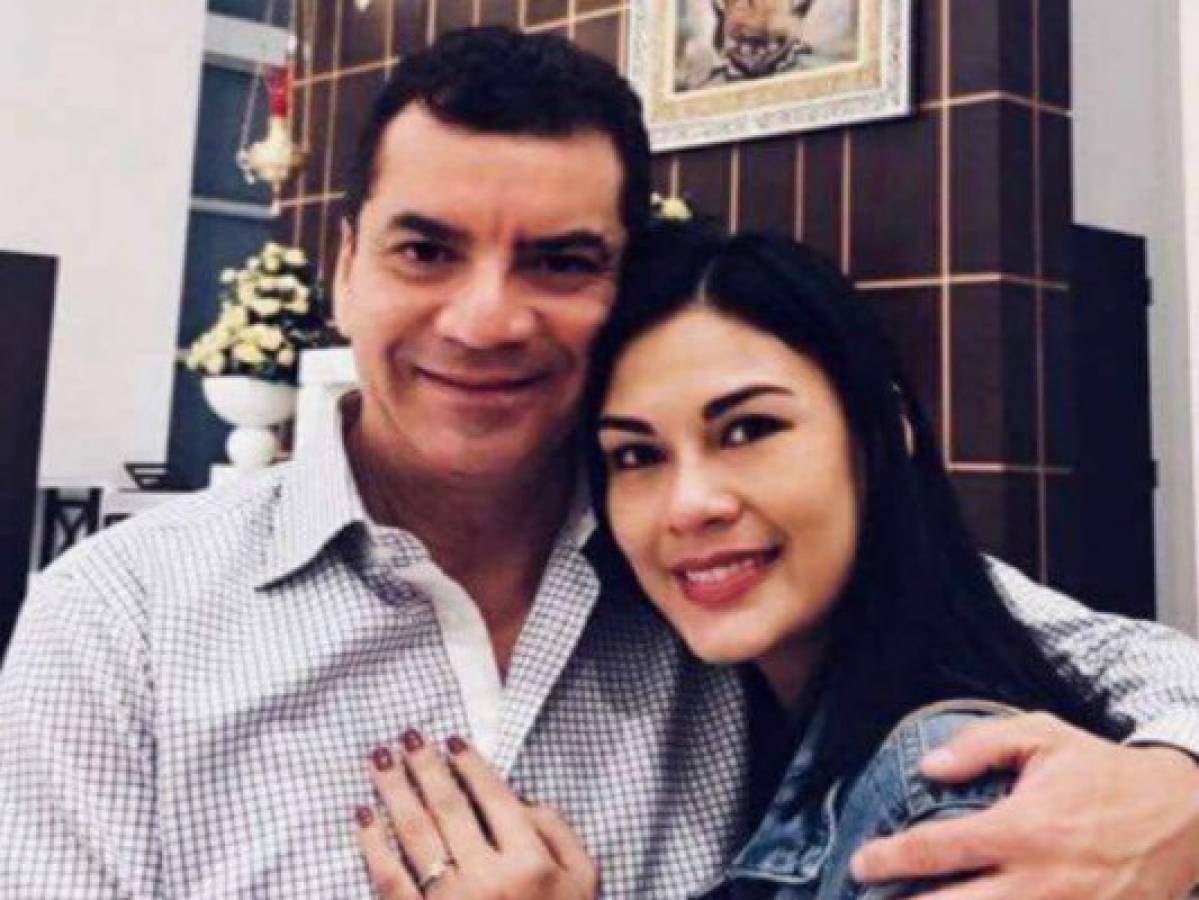 Elvin Santos viaja a Bolivia a contraer matrimonio con exreina de belleza