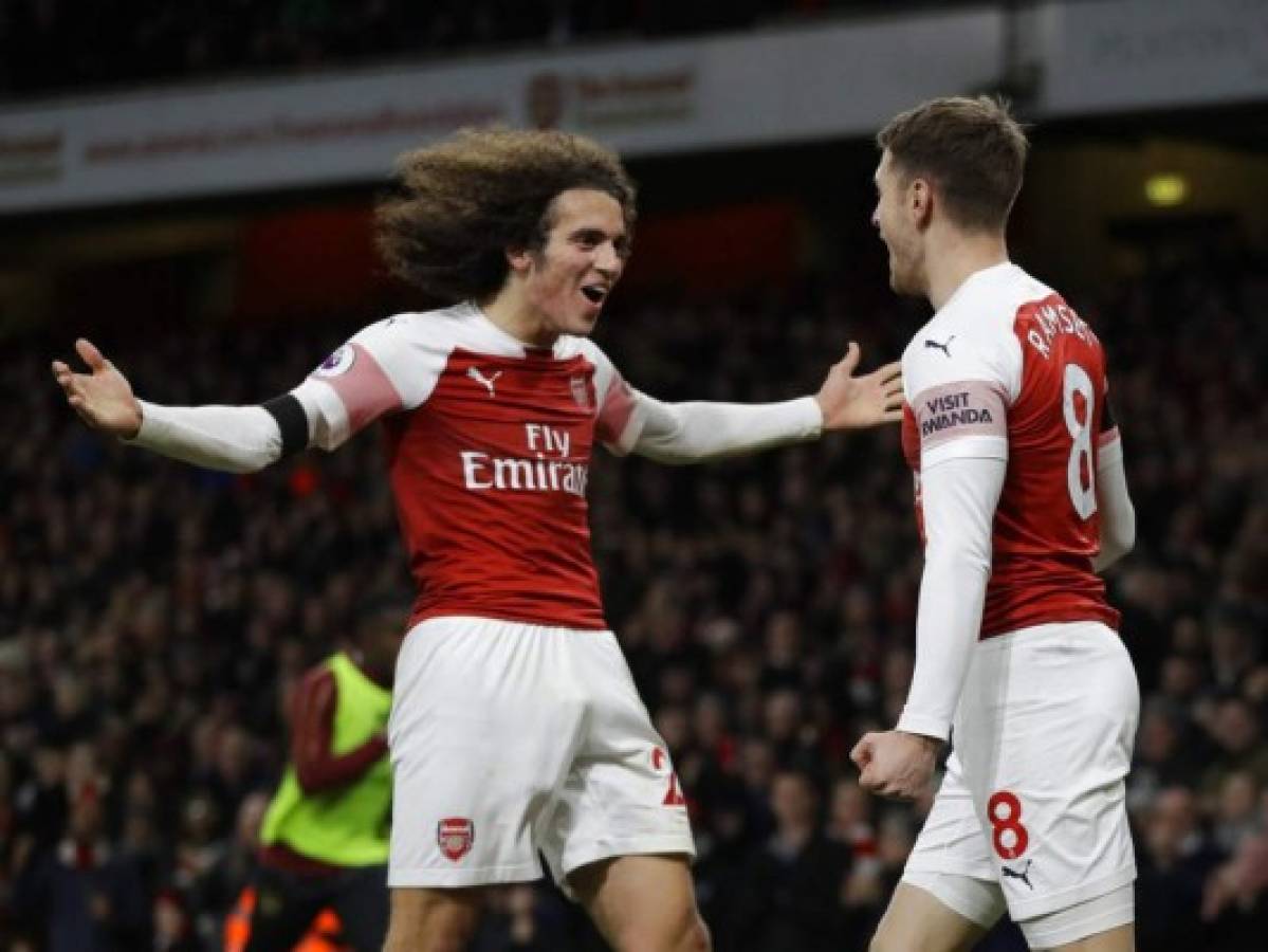 Arsenal responde ante Fulham y se acerca a pase de Champions 