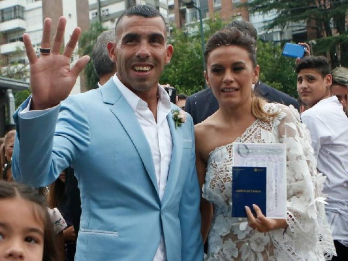 Asaltan en Buenos Aires la casa del 'Apache' Tevez mientras festeja su boda