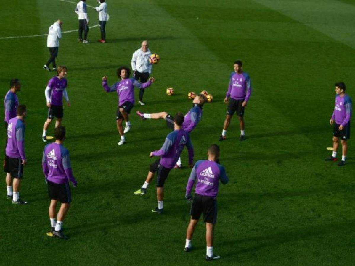 El Real Madrid quiere ser más líder liguero ante el Barcelona