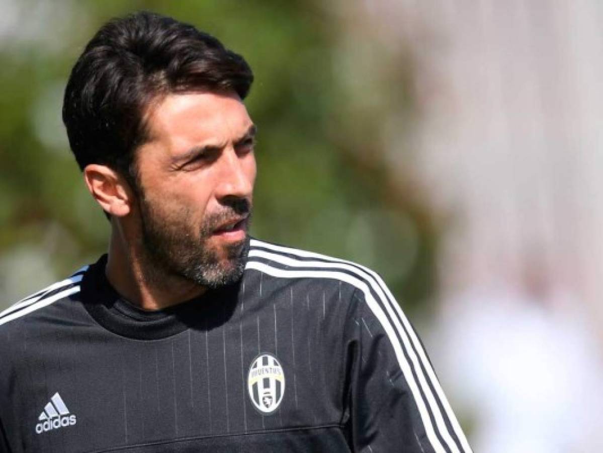 ¡Pero qué crack! Buffon se pasa las vacaciones 'potreando' en su pueblo