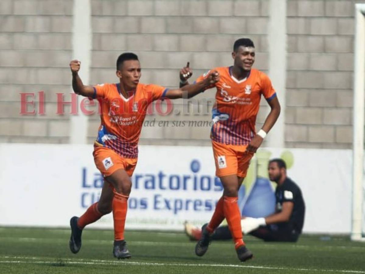 Lobos de la UPNFM golea 3-0 al Olimpia y le quita el invicto