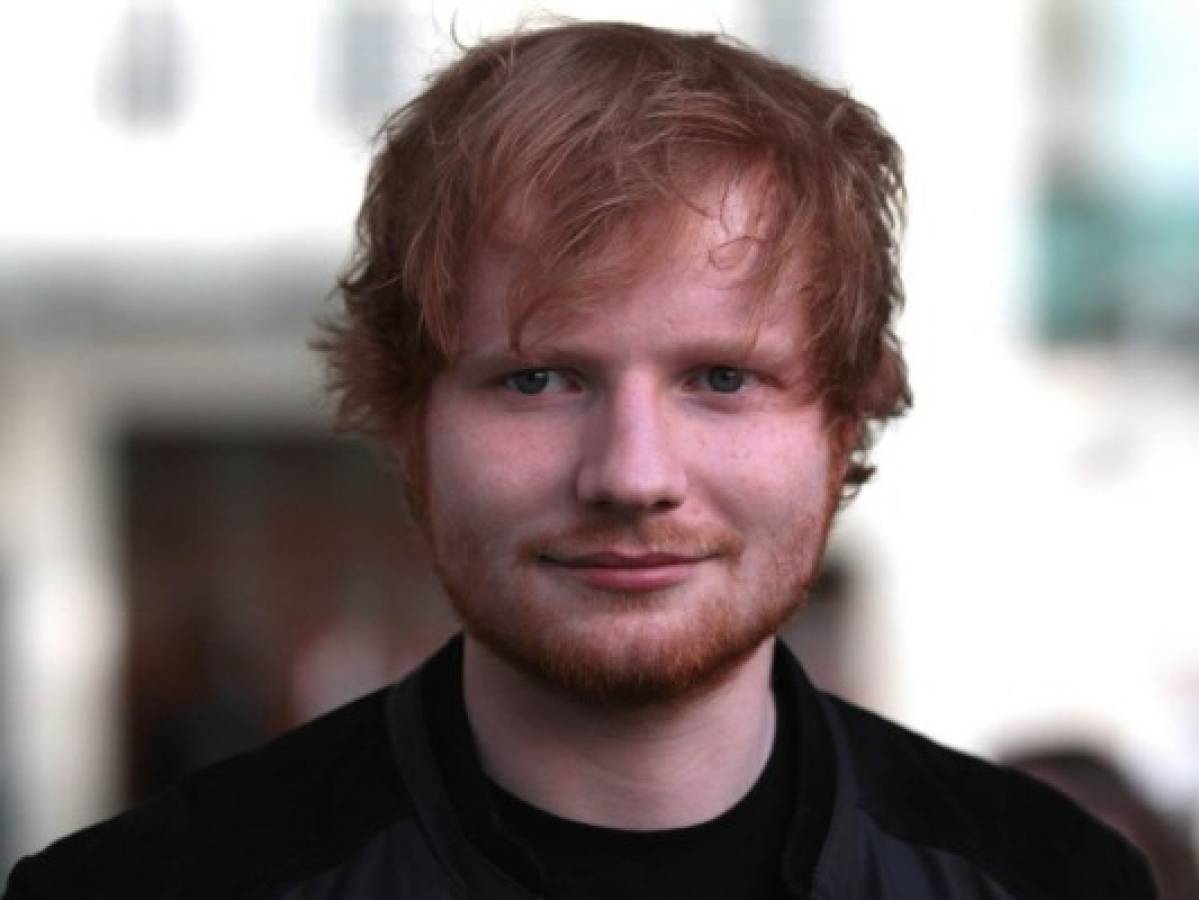 Ed Sheeran podría haberse casado en secreto con su novia, Cherry Seaborn