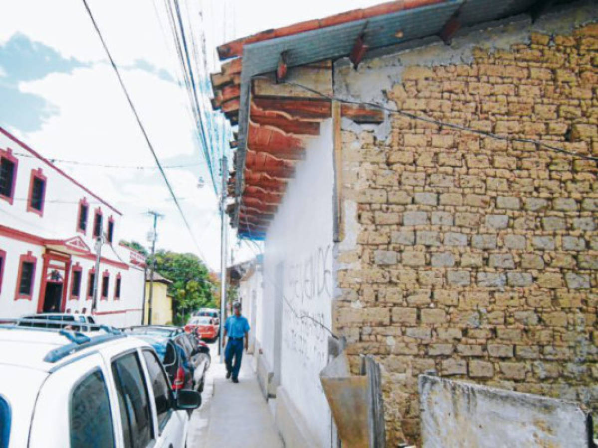 Decenas de casas del centro histórico permanecen en venta