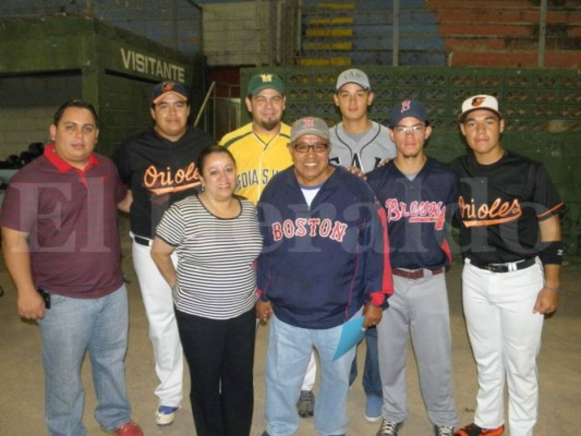 Orioles estrena el campeonato capitalino con paliza 14-1 sobre Bravos en el Chochi Sosa