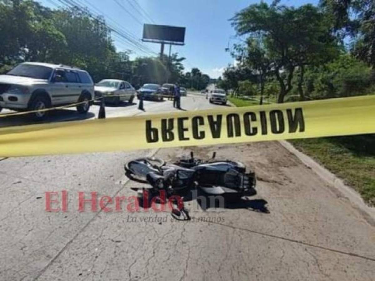 Así quedó la motocicleta del ahora occiso.