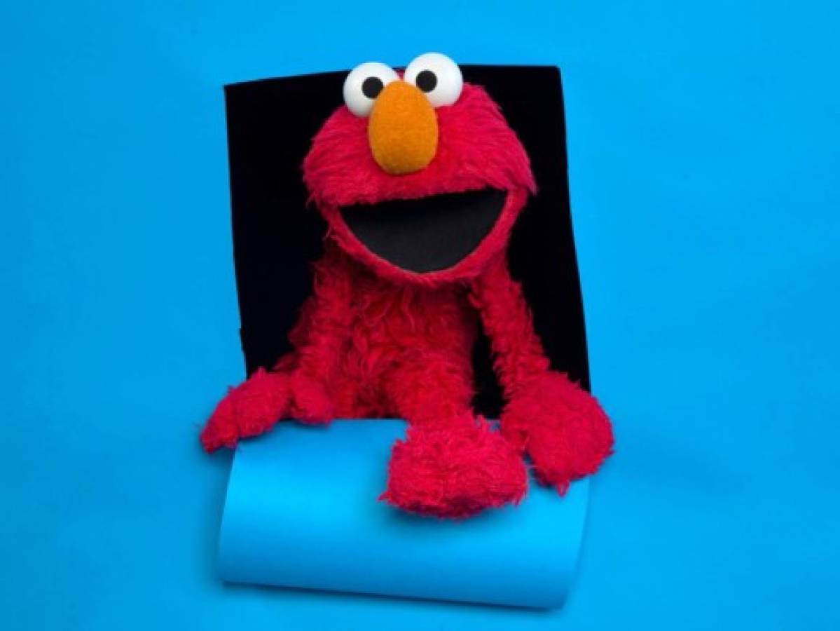 Video viral imagina despido de Elmo por recortes en PBS