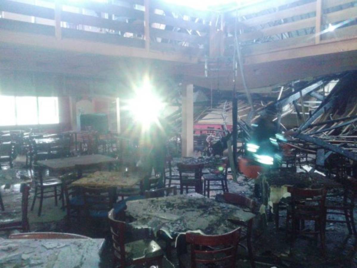 Incendio consume de nuevo el restaurante El Corral