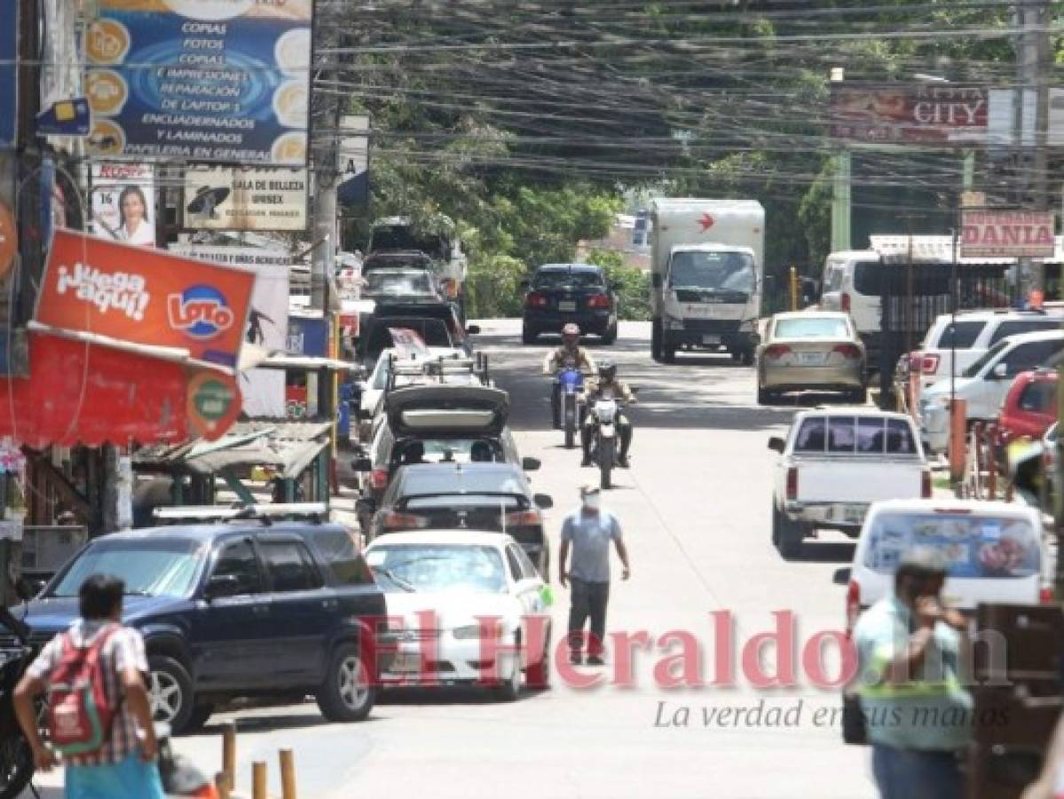 En ambas trochas se estacionan en el Hato de Enmedio. Foto: El Heraldo