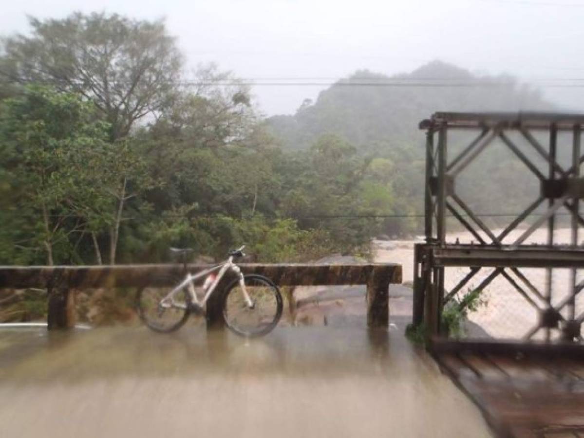 Incomunicada carretera hacia sector de La Ceiba