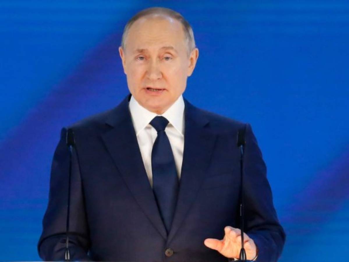 Putin elogia las vacunas de Rusia en su discurso a la nación  