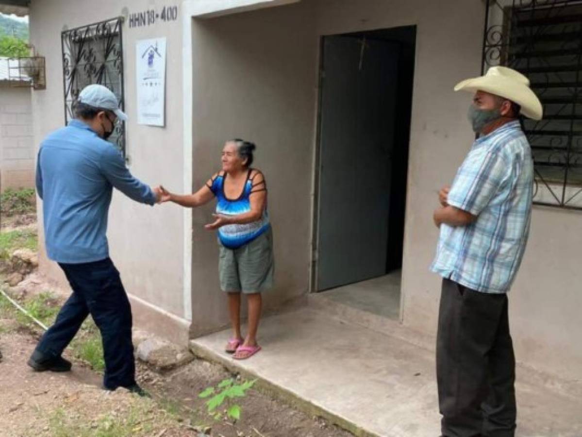 Presidente Hernández anuncia que construirán 1,500 casas en Santa Bárbara