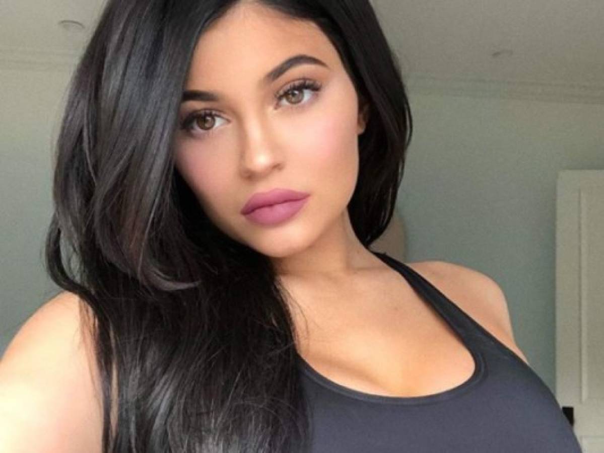 Kylie Jenner comparte primera selfie con su hija Stormi