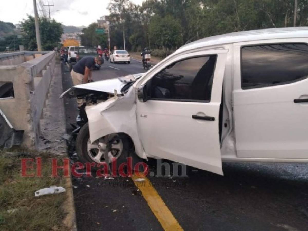 Choque deja dos personas heridas en la colonia Loarque