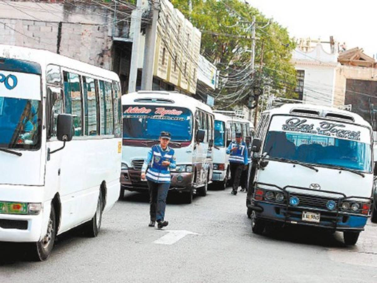 Gobierno analiza si demanda de subirle al pasaje del transporte público se justifica