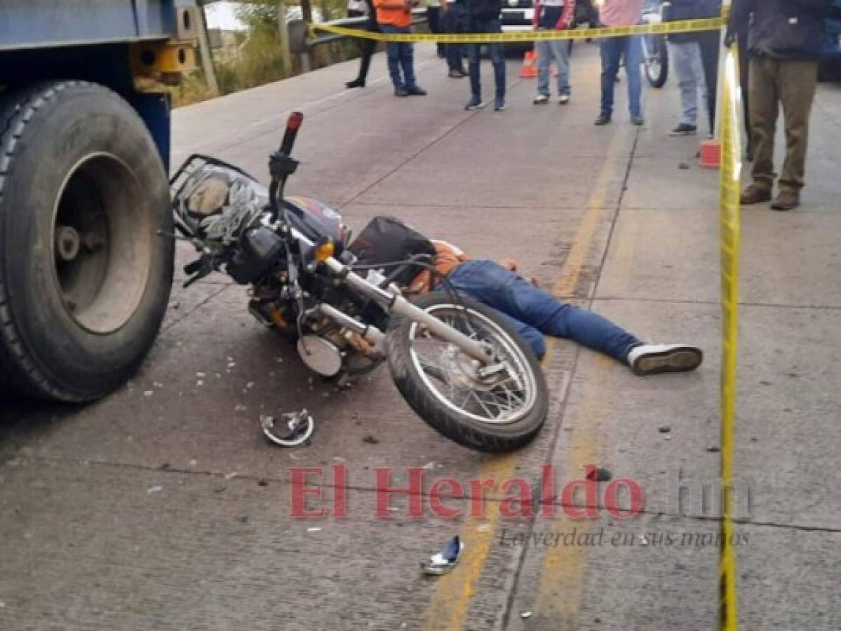 Motociclista muere tras impactar con rastra en carretera al sur de Honduras