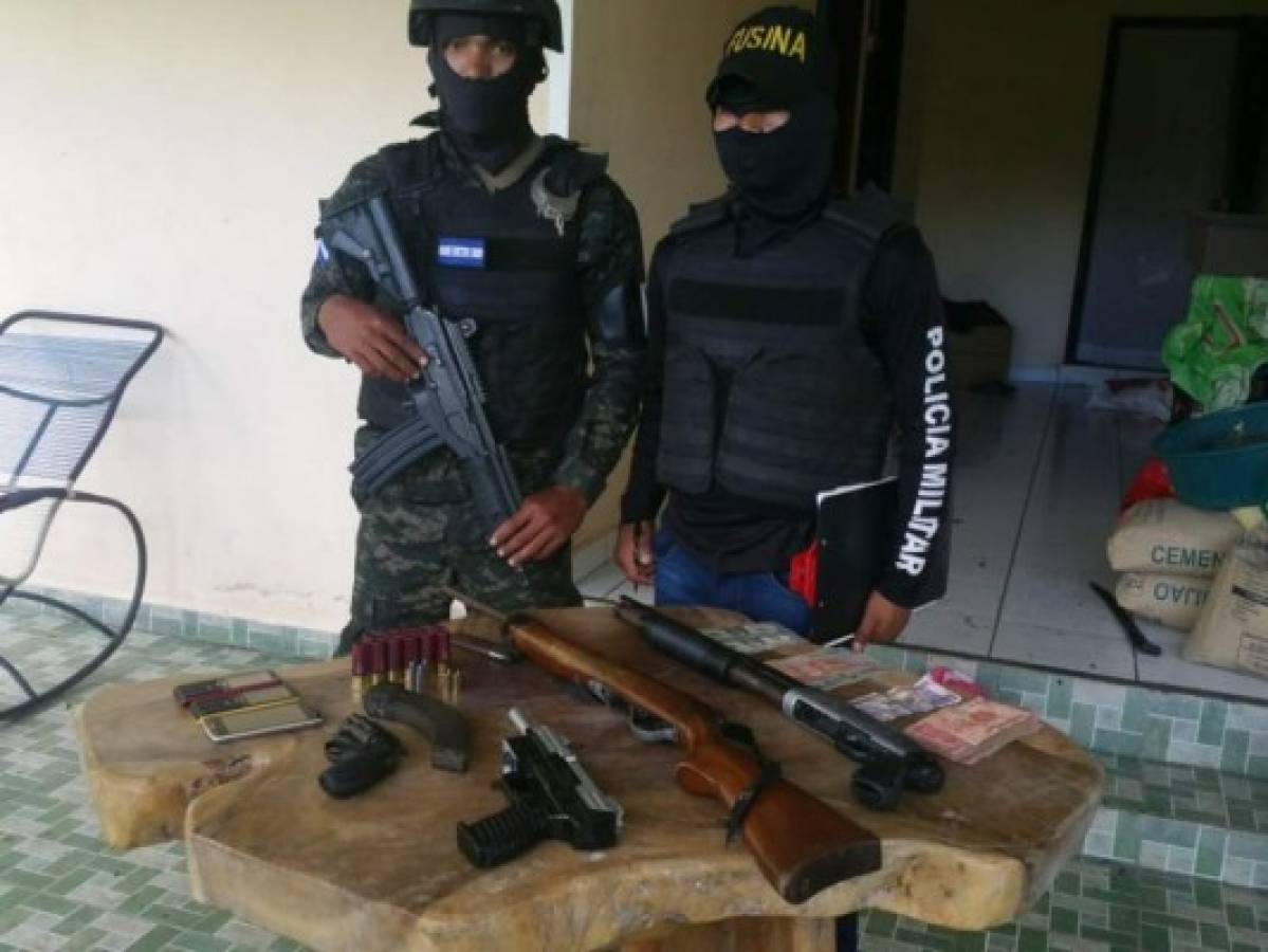 Capturan a tres personas con armas de grueso calibre en Copán