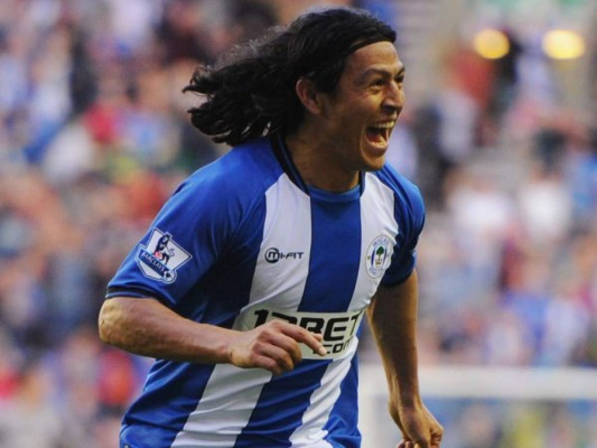 Wigan relega a Roger Espinoza a su equipo Sub 21