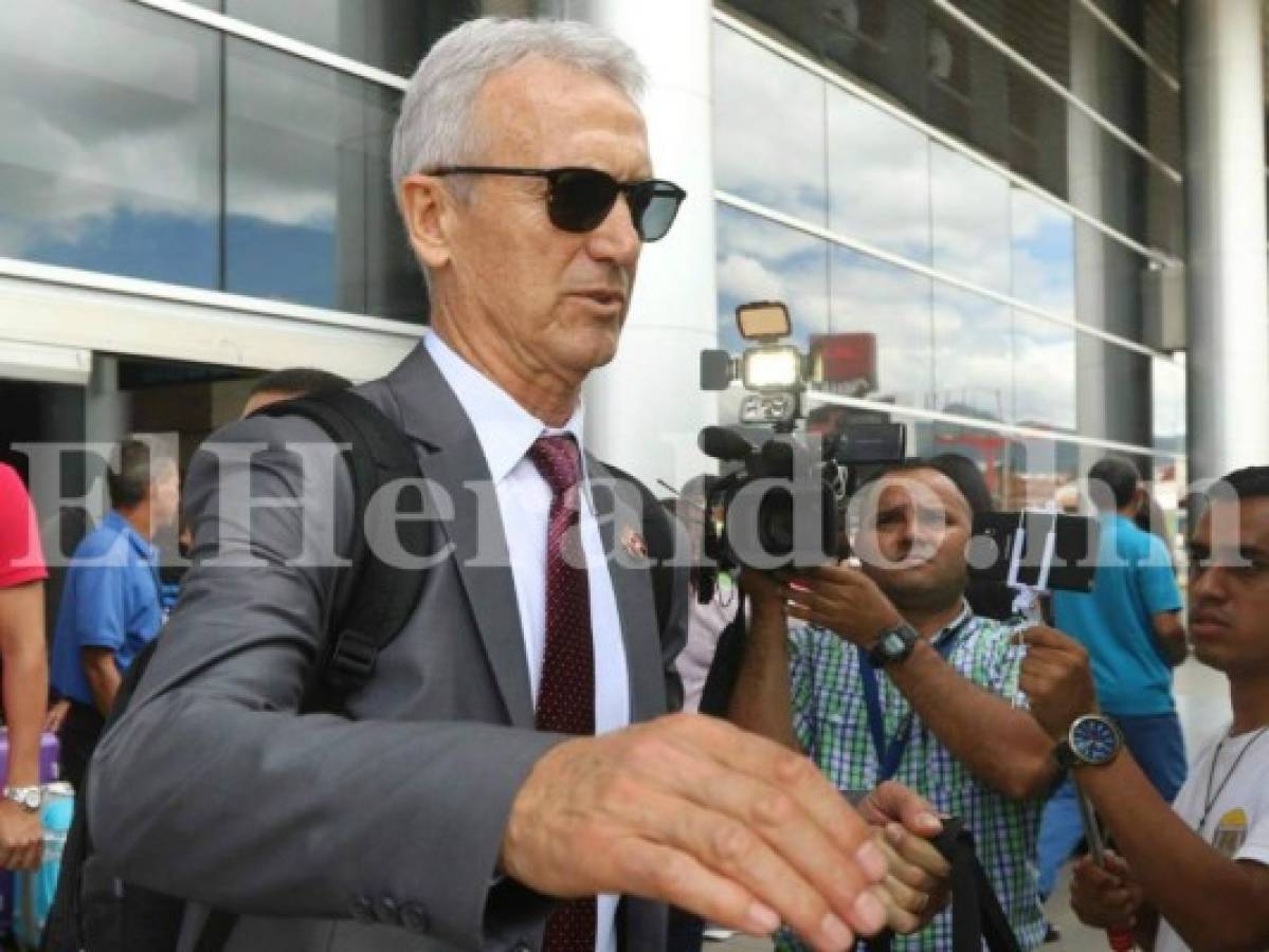 Benito Floro tras derrota ante Olimpia: 'La cancha estaba muy lisa y controlamos mal el balón'